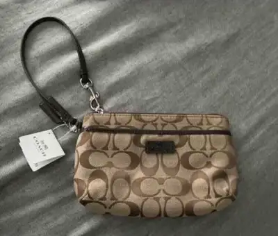 Coach Women’s Wristlet. Larger Size. BNWT
