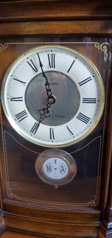 Bulova mantle pendulum clock in Other in Strathcona County - Image 2