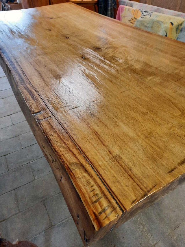 Live edge dinning table in Dining Tables & Sets in Kingston - Image 3