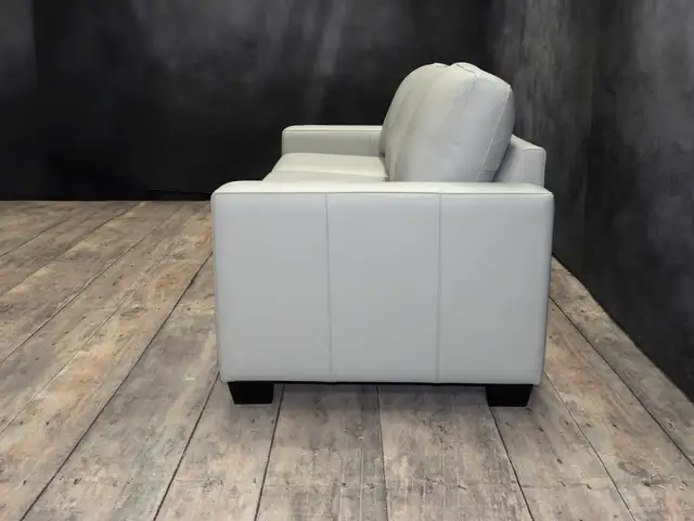 Rh 100% Genuine Leather Couch in Couches & Futons in City of Toronto - Image 5