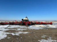 2022 80’ Bourgault 3330 SE and 91300 Tank