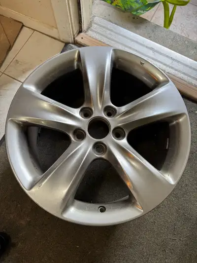 Acura tl 2012 2013 2014 rim No dents Call or text 416 625 3089