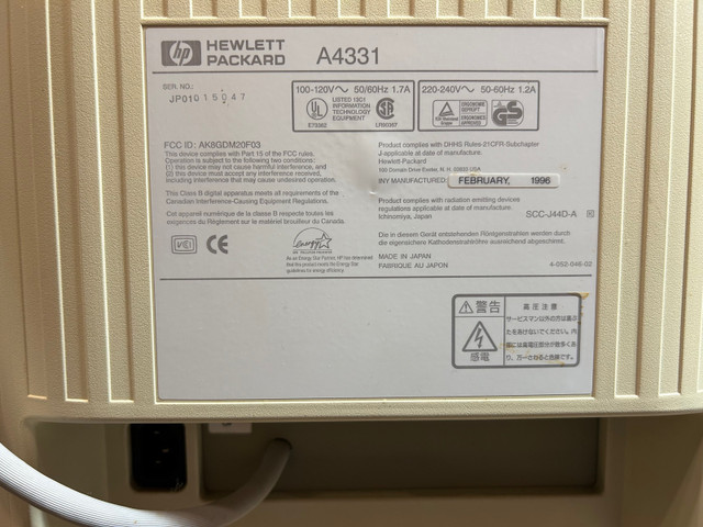 Hewlett Packard 19” crt monitor  in Monitors in Oakville / Halton Region - Image 4