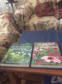 2 livres de jardinage comme neuf, bien détaillé,