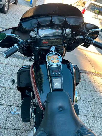 1995 Ultra classic 30th anniversary edition, 82600kl dual Vance & Hines pipes ready to ride, will tr...