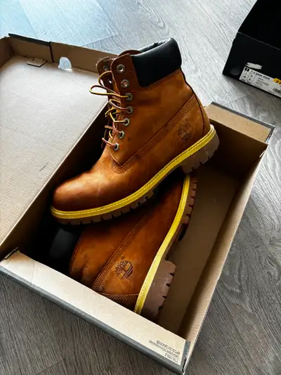 Men's Timberland Waterproof Boot - Size 8, View more