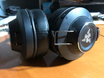 RAZER Adaro Wireless over ear headphones, View more