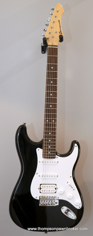 BARRACUDA ELECTRIC GUITAR (BACK/SPRING PLATE MISSING) in Guitars in Hamilton - Image 2