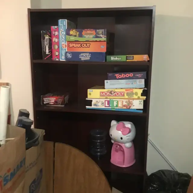 Book shelf in Bookcases & Shelving Units in Ottawa - Image 2