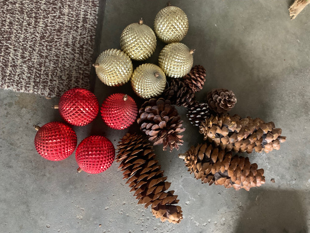Decor tree balls and pine cone.  in Outdoor Décor in Regina