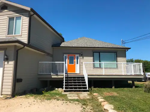 Large house open spaces, 2 full bath. Perfect for two professionals who like some space and a yard....