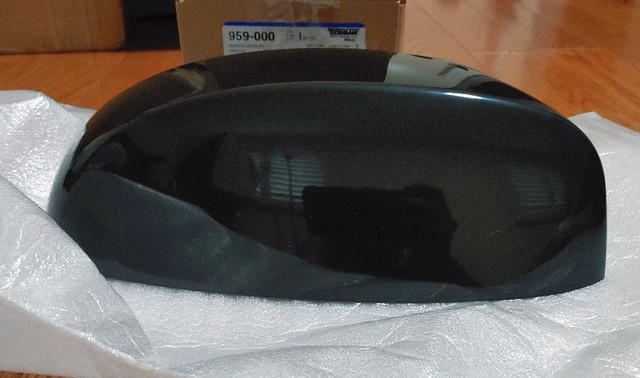 Dorman GMC and Chevrolet Mirror Housing Cover (Passenger Side) in Auto Body Parts in Barrie