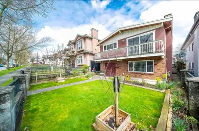One large furnished private bedroom for rent of a spacious house. Room rental including all utilitie...