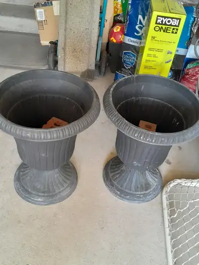 Garden urns Large, View more