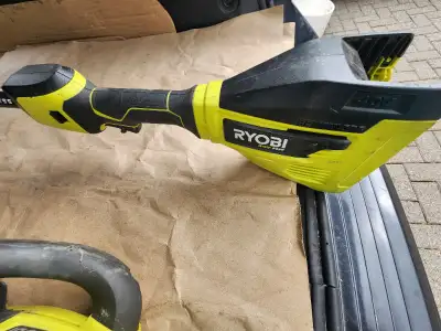 RYOBI 40V HP Brushless  Cordless Carbon Fiber Weedwacker Tool, View more