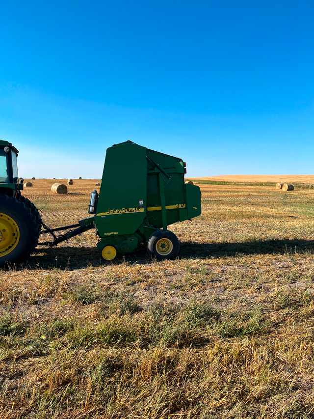 John Deere 567 Baler in Farming Equipment in Saskatoon - Image 3