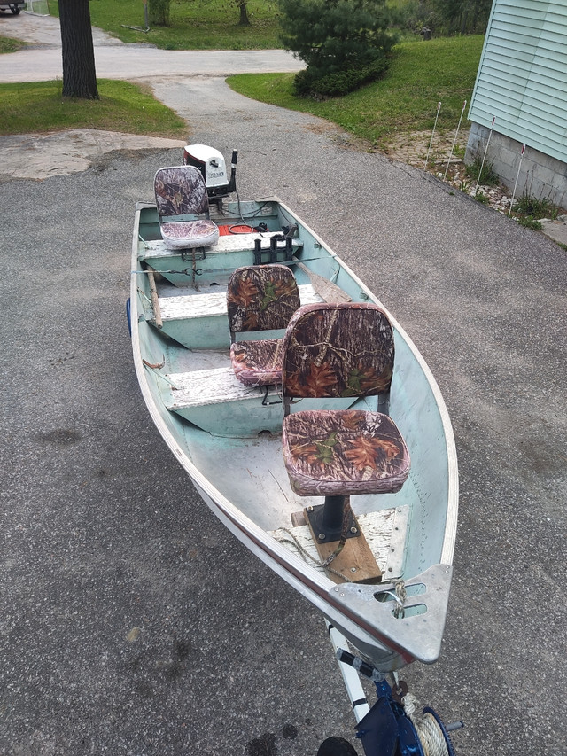 Boat, motor, trailer, 2 trolling motors Powerboats & Motorboats