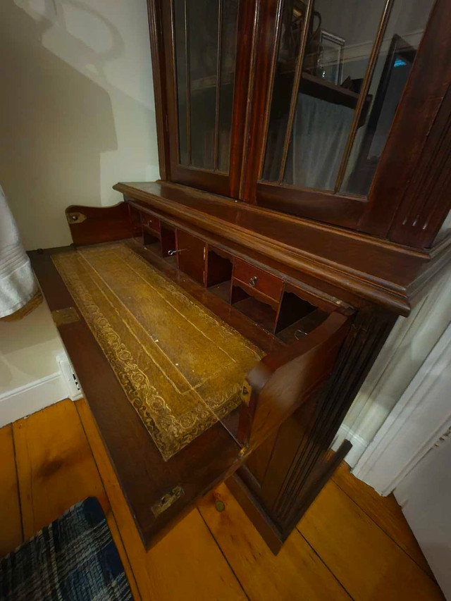 Antique Mahogany Secretary Bookcase with Glass Doors in Bookcases & Shelving Units in Cambridge - Image 2