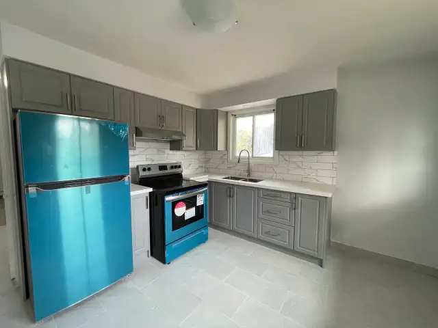 New 2 Bedroom Apartment - Stanley Park63860084779651121