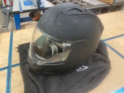 Used Icon Alliance helmet. Flat black size Large with storage bag. Asking $100 Reason for selling: l...