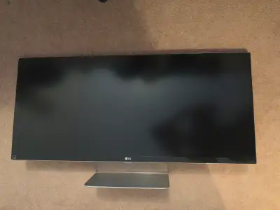 LG 34” Ultrawide Monitor IPS - 34UM95C, View more