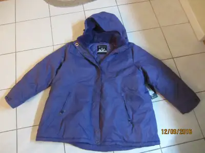 Ladies / Woman's Active Zone Winter Coat PLUS Size 3X. BRAND NEW, View more