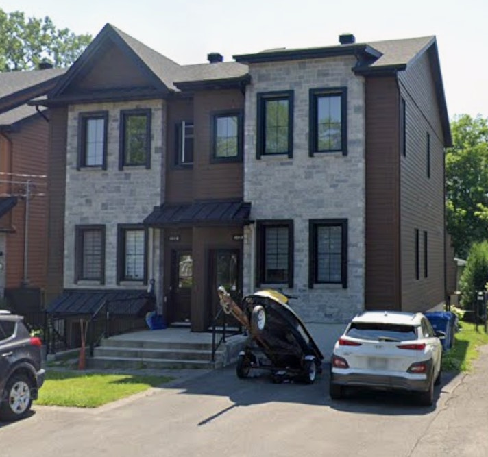 Grand logement 5 1/2 à Louer - Bord de l'eau — photo 1