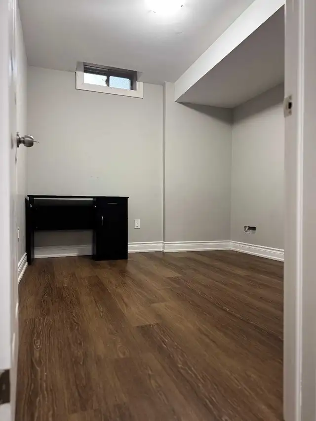 1 bedroom for rent in Room Rentals & Roommates in Oshawa / Durham Region - Image 4