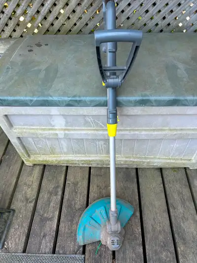 Yardworks 20V weed eater, View more