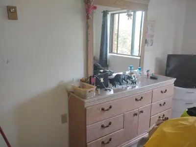 Mirror dresser with end tables.all good working condition
