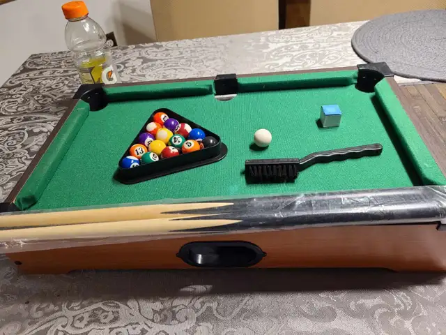 Mini Table Top Billiard Set in Toys & Games in Calgary - Image 2