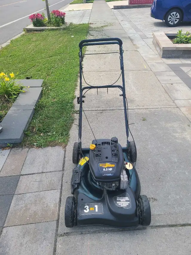 Yardworks 6.5 HP 3-in-1 Lawnmower self purpaled in Lawnmowers & Leaf Blowers in City of Toronto - Image 2