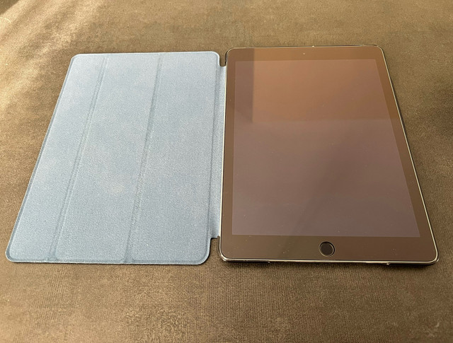 iPad Air 2 with 64GB in iPads & Tablets in Ottawa - Image 2