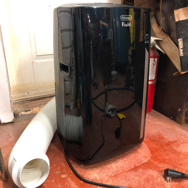 DeLonghi Wifi Air Conditioner / Dehumidifier in Heaters, Humidifiers & Dehumidifiers in Charlottetown