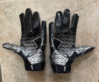 Football Gloves - Youth XS/Small - like new