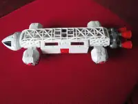 Space 1999 : Dinky 359 white Eagle Transporter