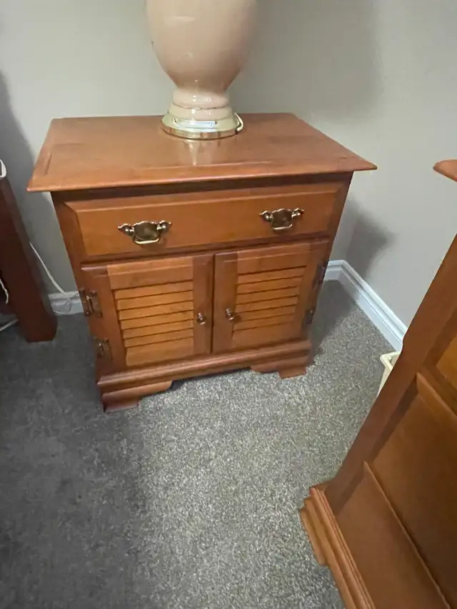 Antique Chest & Beautiful Quality Furniture Estate Collection in Dressers & Wardrobes in Brantford - Image 5