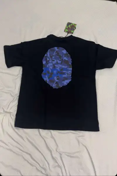 Brand new Bape tee Price negotiable No trades Cash and et is accepted Size small men’s