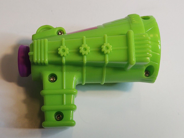 Lime Green Kaleidoscope Viewer Vintage 1994 McDonalds Meal Toy in Arts & Collectibles in Markham / York Region - Image 3
