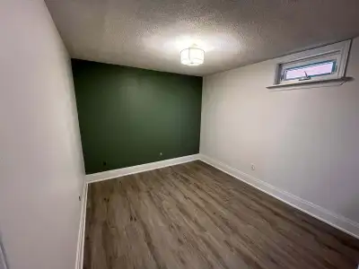 Walk-Out Basement Apartment (2BR + Den) available in Ajax Private walk-out entrance, 2 bedrooms, den...