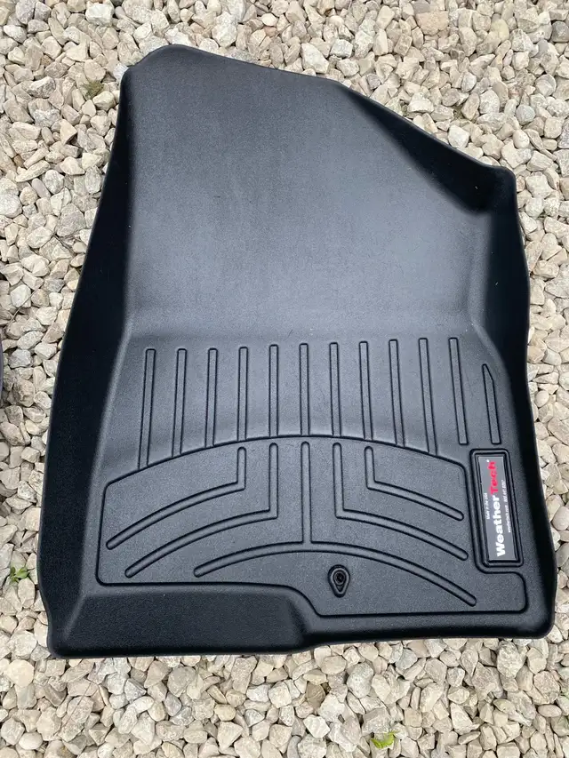 Hyundai Weather Tech Mats in Other Parts & Accessories in Mississauga / Peel Region - Image 3
