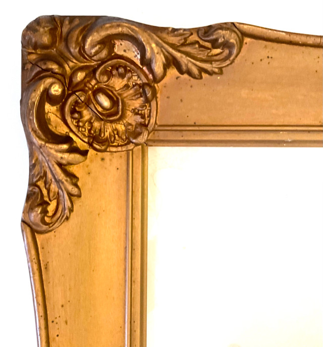 Antiquité. Collection Magnifique cadre en bois Portrait ancien L dans Art et objets de collection  à Lévis - Image 3