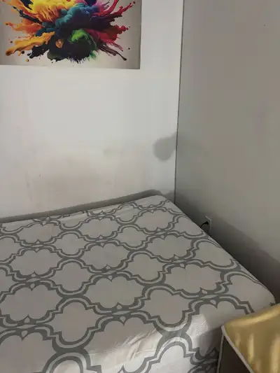 Chambre a louer à 372 rue notre dame Repentigny avec parking avant et arrière tout inclus avec balco...