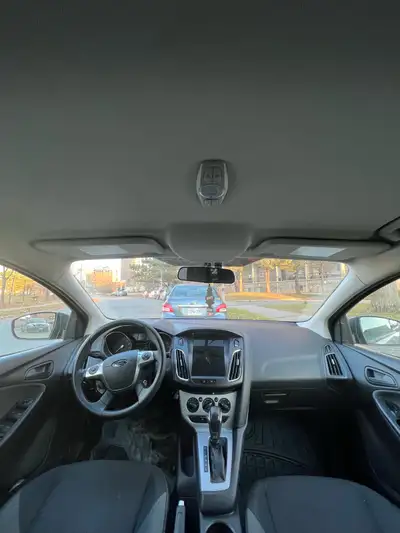 Ford focus SE 2012 à 145000 km seulement 2 ème propriétaire Voiture propre et économique avec démarr...
