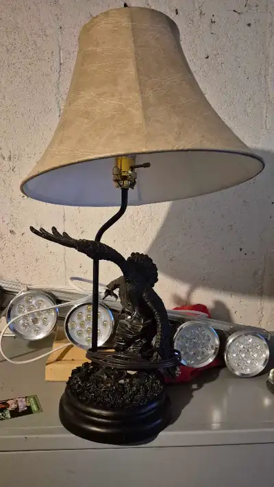 Brighten up your space with this striking eagle lamp, perfect for adding a touch of wilderness charm...