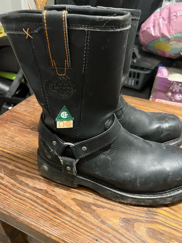 Harley Davidson riding boots in Motorcycle Parts & Accessories in Hamilton - Image 3