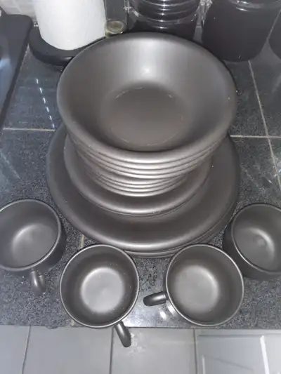 20 pc stoneware set (setting for 4), View more
