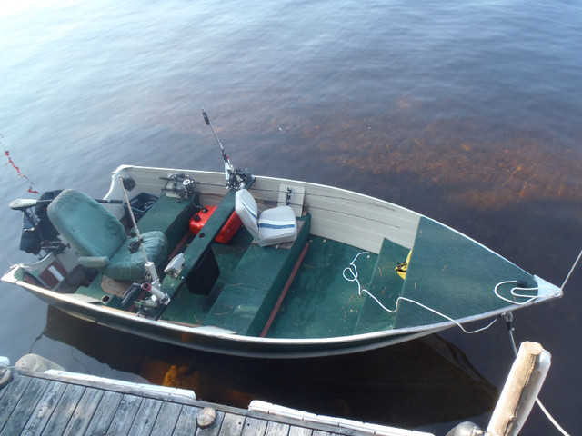 2000 Legend 149 Wide Body 14.5 ft. Fishing Boat, 25 HP Mercury in Powerboats & Motorboats in Sudbury - Image 3