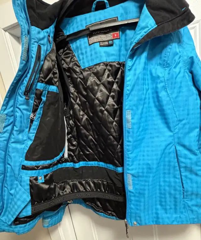 Winter ski jackets women’s Spyder Karbon in Women's - Tops & Outerwear in Edmonton - Image 5