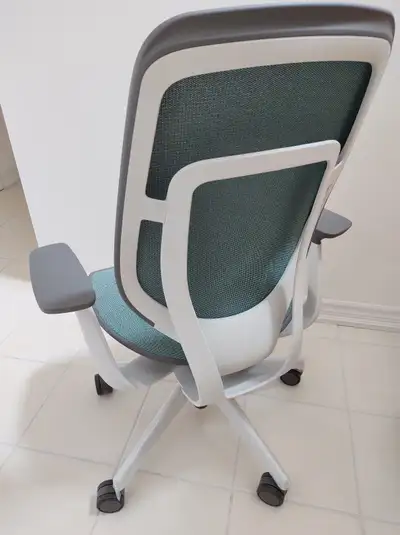 Steelcase Karman BNIB Brand New Ergonomic Chair, View more